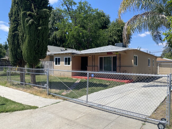 272 W Beechwood Ave