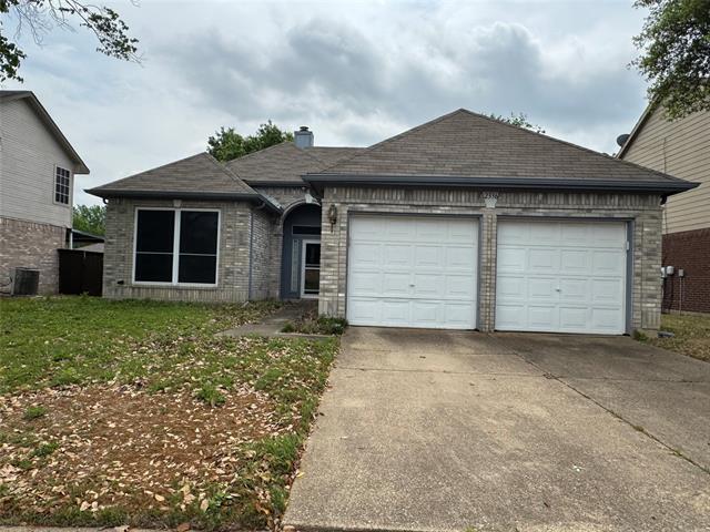 2336 Timber Creek Dr in Glenn Heights, TX - Building Photo