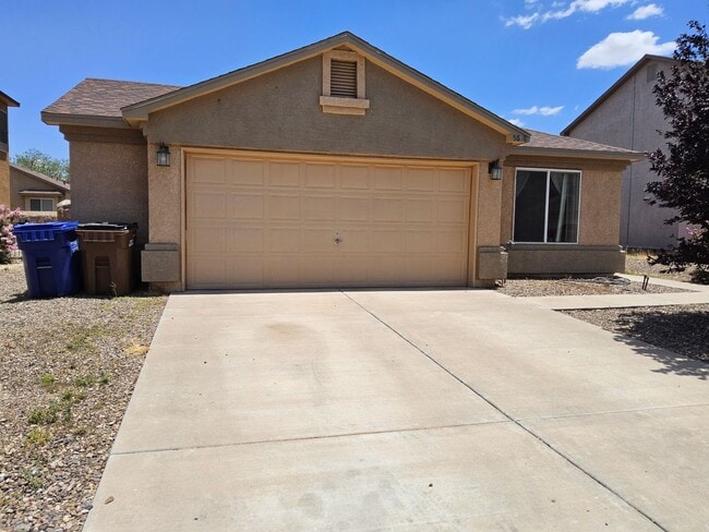 property at 5808 Desert Peak Pl
