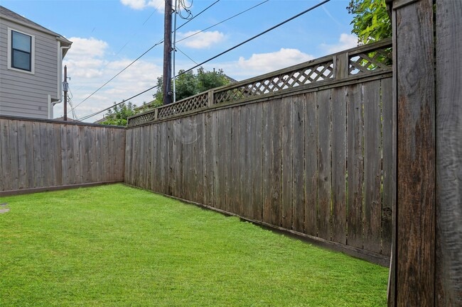 property at 1606 Westside Gardens Ln