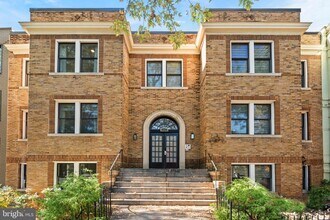 317 3rd St SE in Washington, DC - Building Photo - Building Photo