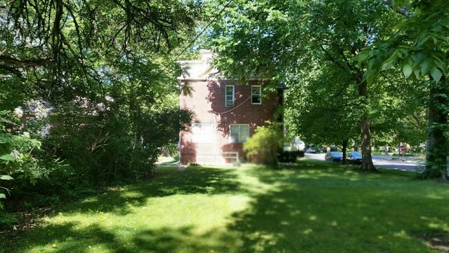 1500 S Lowell Ave in Springfield, IL - Foto de edificio - Building Photo