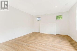 127 Victoria Ave in Hamilton, ON - Building Photo - Building Photo