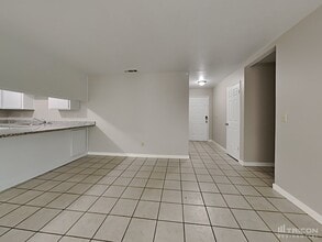 601 Jeelu Way in Modesto, CA - Building Photo - Building Photo
