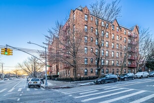 23-06 21st St in Long Island City, NY - Building Photo