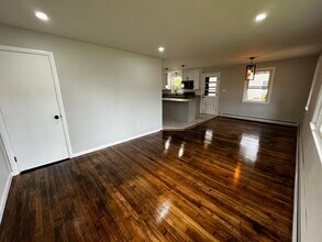 388 Burncoat St in Worcester, MA - Building Photo - Building Photo