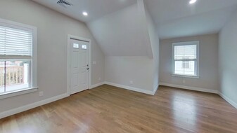 153 Foster St, Unit 3D in Boston, MA - Building Photo