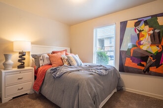 Windham Hills in Petersburg, VA - Building Photo - Interior Photo