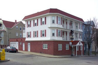 215 Columbia St in Fall River, MA - Building Photo - Building Photo