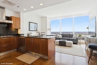 401 N Wabash Ave, Unit 59B in Chicago, IL - Building Photo - Building Photo