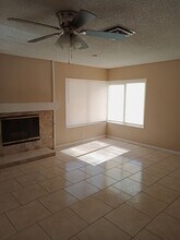 6749 Oak Valley Dr in Las Vegas, NV - Building Photo - Building Photo
