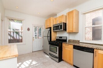 217 South St in Boston, MA - Building Photo - Building Photo