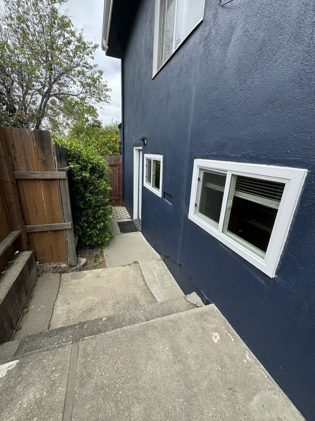 1691 Johnson Ave in San Luis Obispo, CA - Building Photo - Building Photo