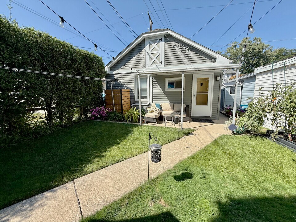 5128 W Carmen Ave in Chicago, IL - Building Photo