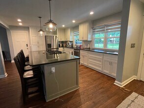 1012 Elmwood St in Norman, OK - Building Photo - Building Photo