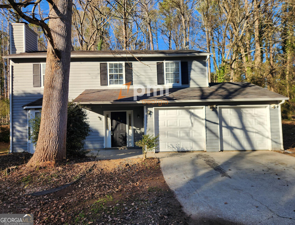 5106 S Woodbridge Trail in Stone Mountain, GA - Building Photo