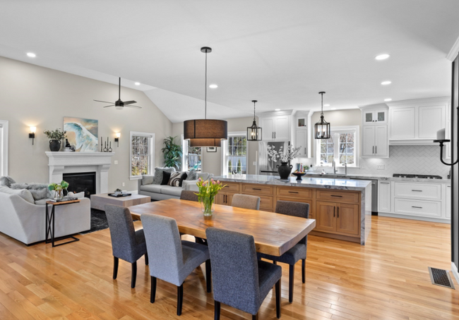 2 Genevieve Ln in Acton, MA - Foto de edificio - Building Photo