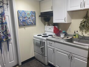 71 Putnam St, Unit 1 in Boston, MA - Building Photo - Building Photo