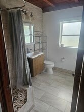 10065 Illinois St in Bonita Springs, FL - Foto de edificio - Building Photo