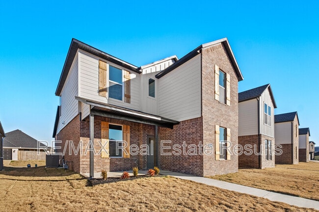 4670 W Aurora St in Fayetteville, AR - Building Photo - Building Photo