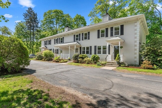 19 W Main St in Merrimac, MA - Building Photo - Building Photo