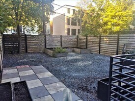27 Van Buren St in Brooklyn, NY - Building Photo