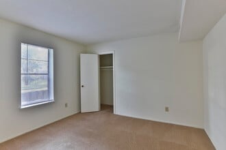 Bent Oak Apartments in Greer, SC - Foto de edificio - Interior Photo