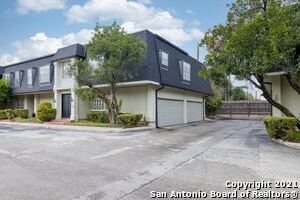 7834 Broadway in San Antonio, TX - Building Photo