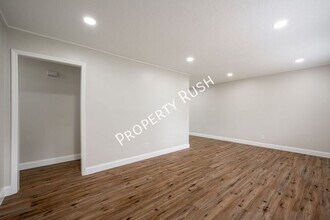 7736 Holiday Hills Cir in Chattanooga, TN - Building Photo - Building Photo