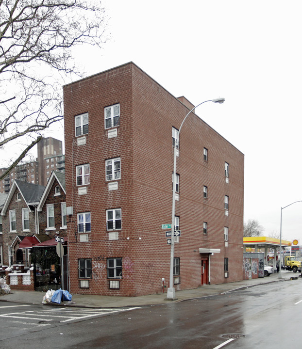 1520 Bruckner Blvd in Bronx, NY - Building Photo