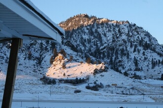 2 Meadowlark Square in Cascade, MT - Building Photo - Building Photo