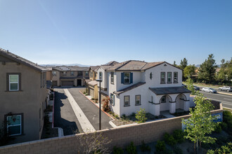 Heirloom Farms in Temecula, CA - Foto de edificio - Building Photo