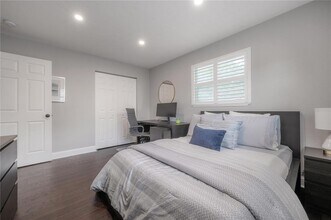 4710 W Wallace Ave in Tampa, FL - Building Photo - Building Photo