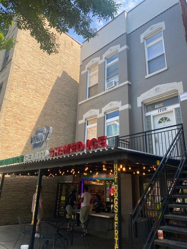 property at 1709 W Division St