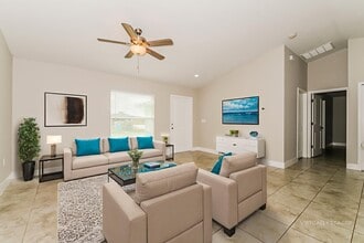 1611 Inwood Rd in La Belle, FL - Building Photo - Building Photo