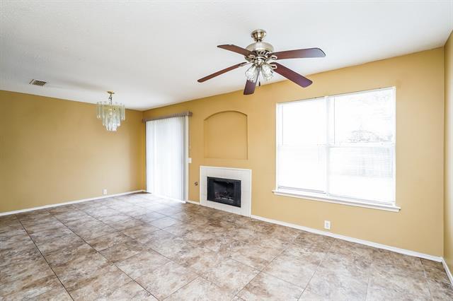 8520 Gatlinburg Dr in Fort Worth, TX - Building Photo - Building Photo