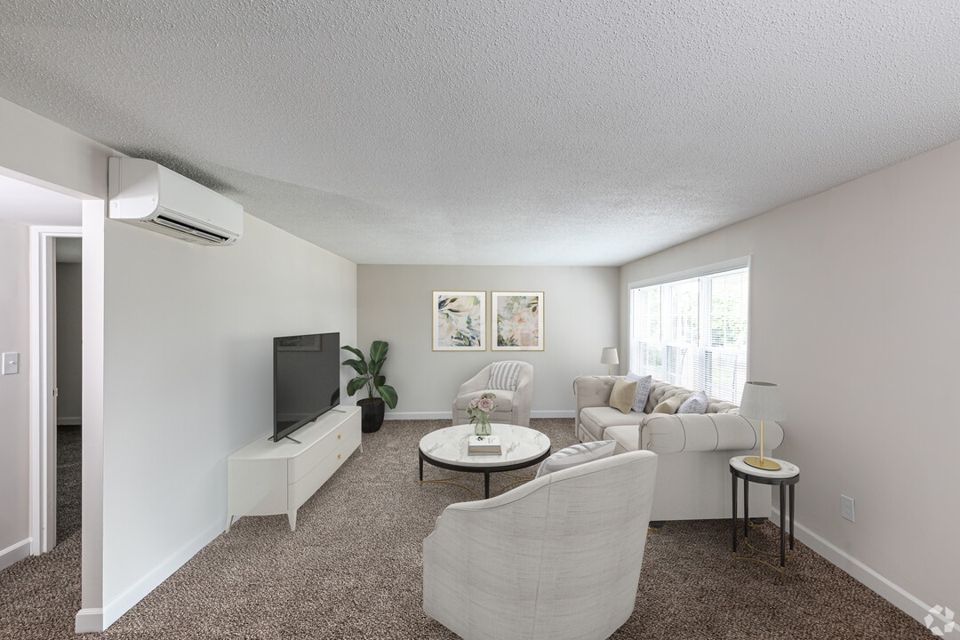 Robert Treat - All Utilities Included in Milford, CT - Building Photo