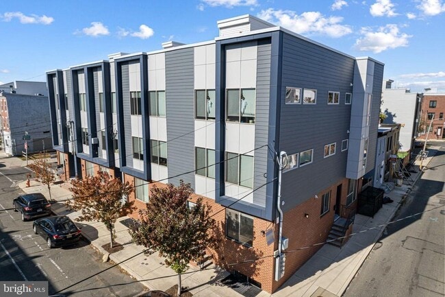 property at 411 W Berks St