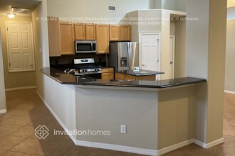 10321 Meadow Crossing Dr in Tampa, FL - Foto de edificio - Building Photo