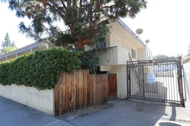 Vintage Apartments in Chatsworth, CA - Building Photo - Building Photo