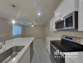 1337 N Parkcrest in Mesa, AZ - Building Photo - Building Photo