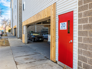 Forum at Lincoln Apartments in Iowa City, IA - Foto de edificio - Building Photo