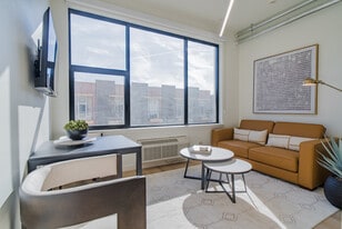 Urban Loft Co. Memphis- Utilties Included in Memphis, TN - Building Photo