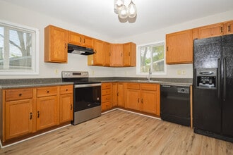 655 S Alpha Ave in Brownsburg, IN - Building Photo - Building Photo