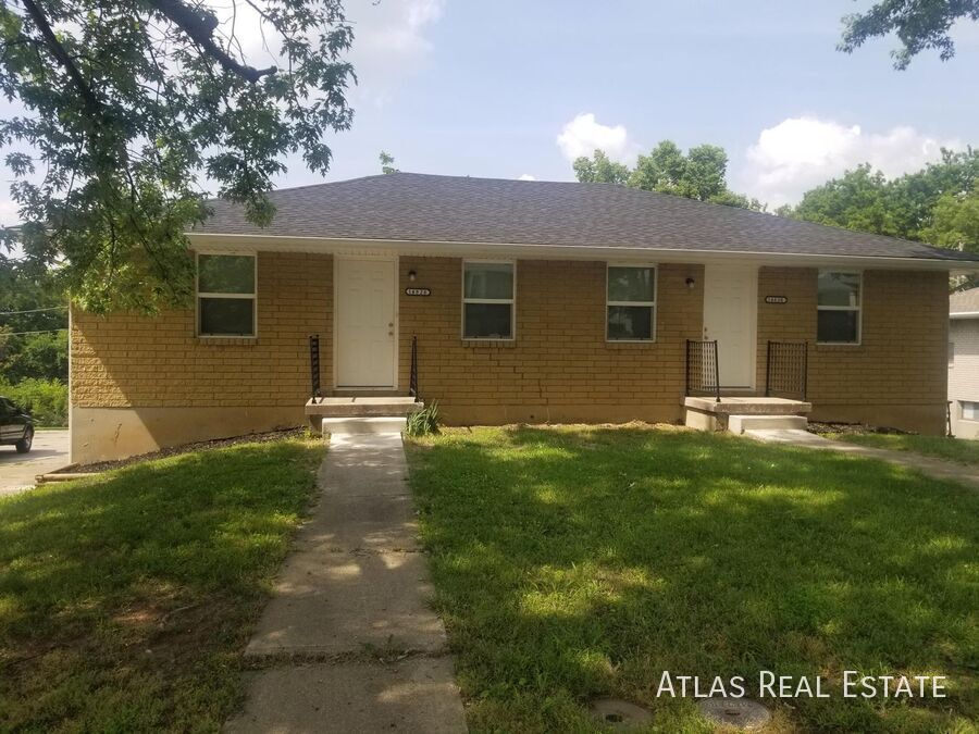 14830 E Nickell Ave in Independence, MO - Building Photo