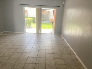 17383 NW 7th Ave in Miami Gardens, FL - Building Photo - Building Photo