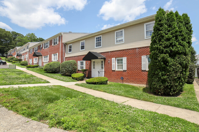 property at 50 Greenhouse Rd