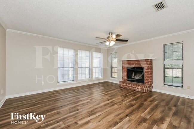 1523 Stratford Dr in Mansfield, TX - Building Photo - Building Photo