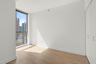 190 N Garland Ct in Chicago, IL - Building Photo - Building Photo