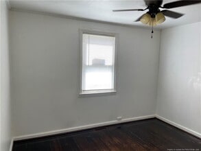 521 E 5th Ave in Raeford, NC - Building Photo - Building Photo